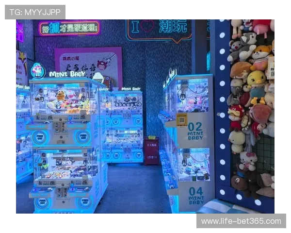 小孩专注游戏时光，电脑前的快乐世界